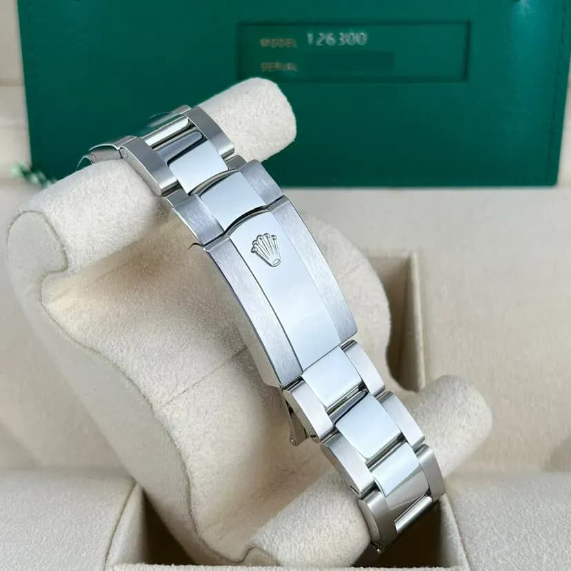 2025 2025 Rolex Datejust 41 Smooth / Blue / Roman / Oyster Ref. 126300-0017 — Crown Watch Group Miami